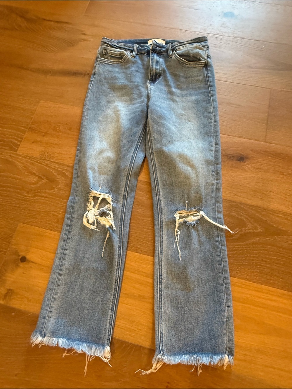 Light Blue Straight-Leg Distressed Jeans with Frayed Hem
